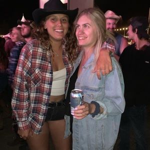 Meet your Posher, Christina